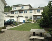 Aqua Vista Square<br />
Patio/Common Area Aqua Vista Square - Yachats, OR